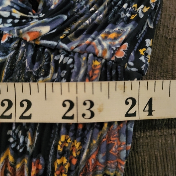 In Every Story Floral Blue Blouse - Picture 5 of 5